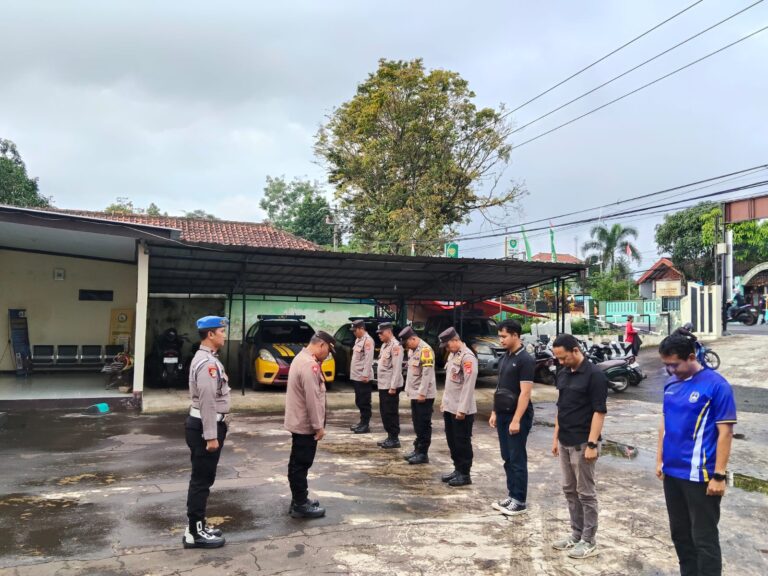 Apel Pagi Polsek Jalaksana, Kapolsek Tekankan Kebersihan dan Profesionalisme
