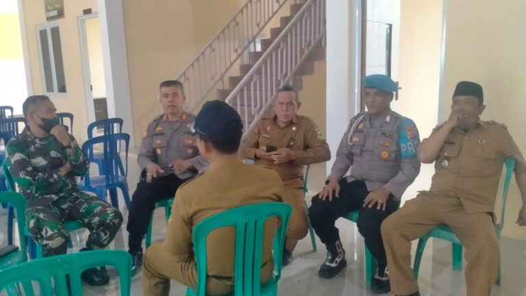 Sinergitas TNI–Polri, Kapolsek Ciwaru AKP Sunardi S.E. Bersama Danramil Sambang Desa Jaga Kondusifitas Wilayah