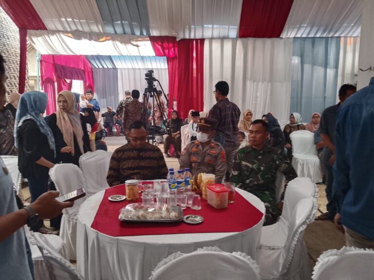 Komitmen Jaga Kamtibmas, Kapolsek Ciawigebang Hadiri Grand Opening Klinik Karang Medika di Desa Karangkamulyan, Ciawigebang