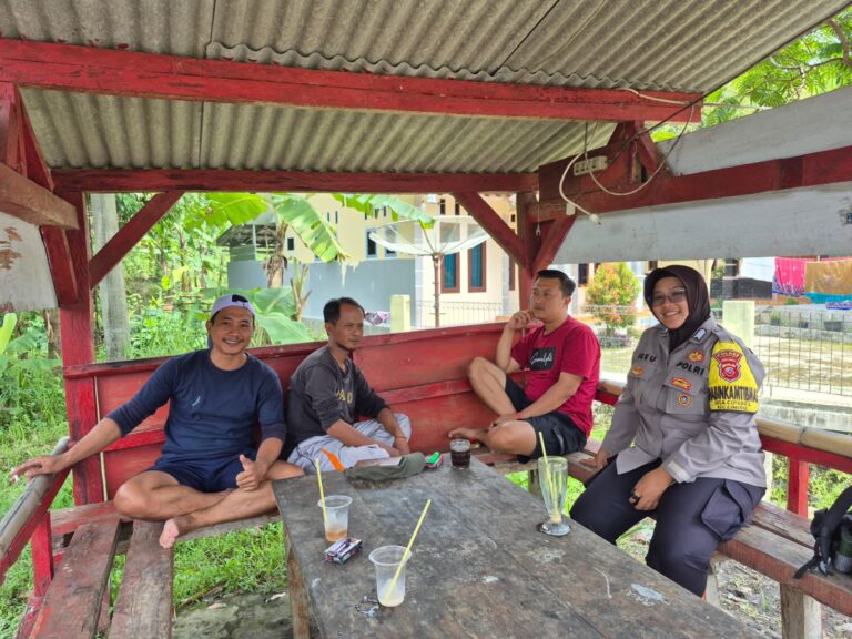 Polsek Ciniru Hadir di Tengah Masyarakat Lewat Sambang dan Patroli Rutin