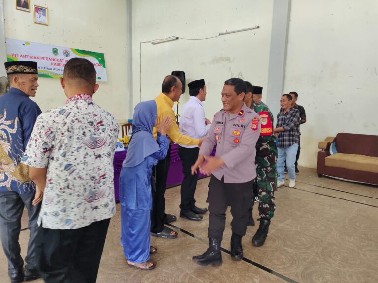 Kapolsek Pancalang Ipda Lukman Hakim Hadiri Pelantikan dan Serah Terima Jabatan Perangkat Desa Patalagan sebagai Wujud Dukungan Polri terhadap Tata Kelola Pemerintahan Desa