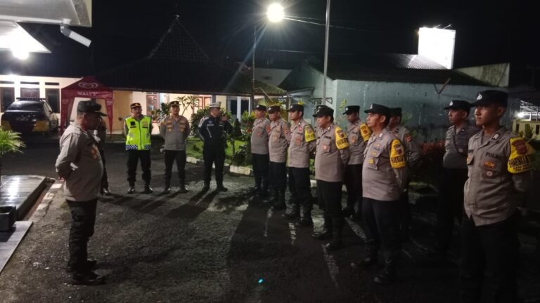 Demi Kenyamanan Malam Minggu Warga, Kapolsek Mandirancan Konsolidasikan Personel Gabungan Zona 1
