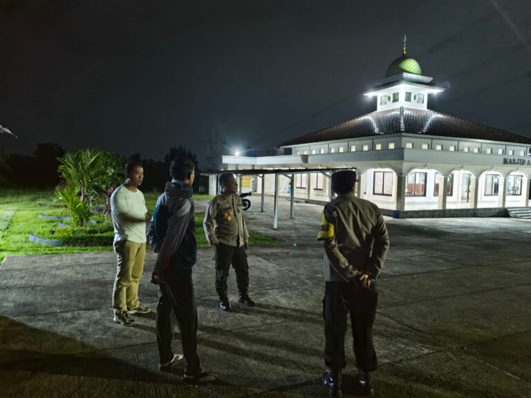 Kapolsek Pancalang Ipda Lukman Hakim Pimpin Langsung Patroli Malam di Masjid Al Mirat Tajurbuntu, Berikan Himbauan Antisipasi C3 dan Balap Liar Demi Ciptakan Situasi Aman dan Kondusif