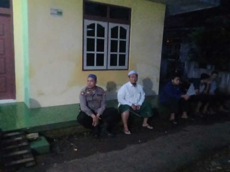 Takziah Polisi Mempererat Kebersamaan