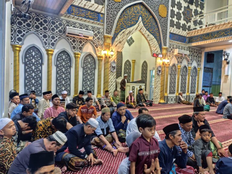 Ramadan di Cilimus: Polri Hadir Dekat dengan Warga, Dari Anak-Anak Hingga Lansia