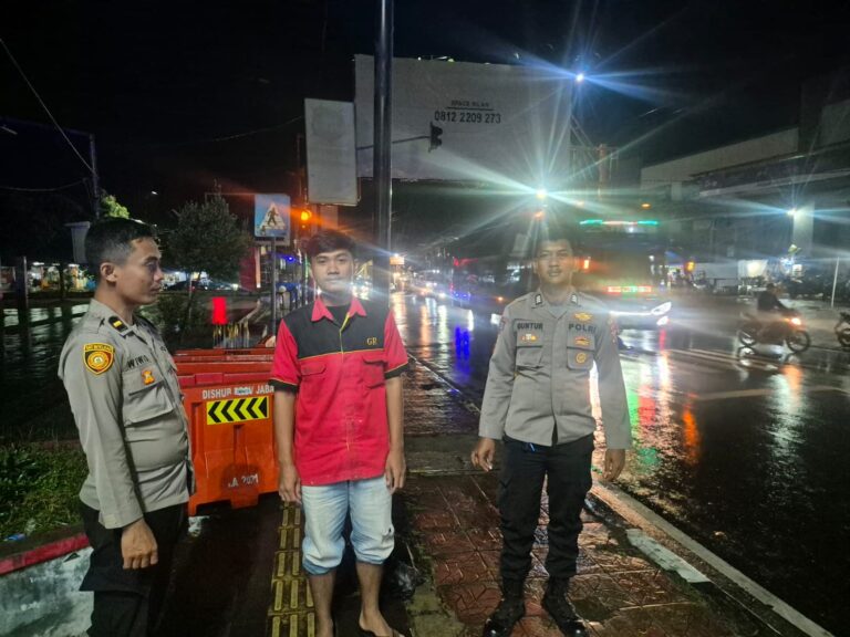 Komitmen Polsek Cilimus Jaga Kamtibmas Melalui Patroli Dialogis Dini Hari