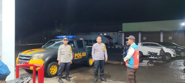Patroli Dini Hari Polsek Cilimus Pastikan Wilayah Tetap Aman