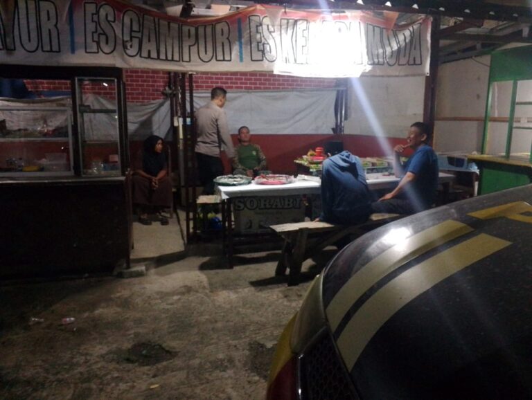 Patroli malam hari dilaksanakan sebagai upaya menjaga situasi kamtibmas