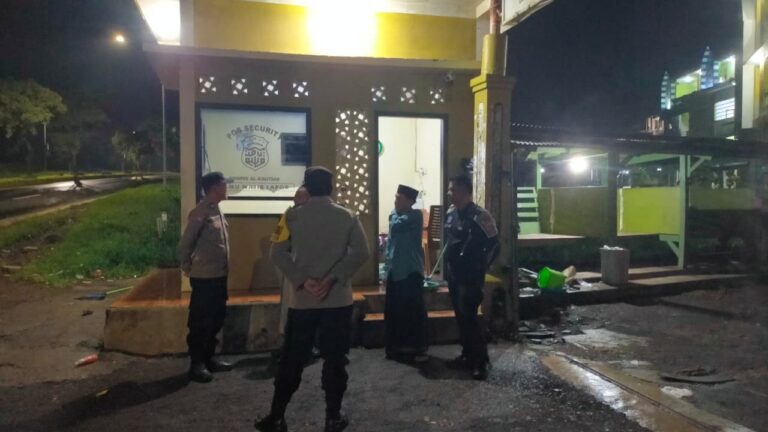 Edukasi Warga Cilimus: Patroli Polsek Cilimus Menumbuhkan Kesadaran Harkamtibmas