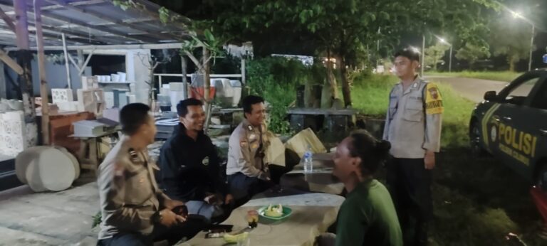 Patroli Humanis Polsek Cilimus Cegah Perang Sarung di Waktu Sahur
