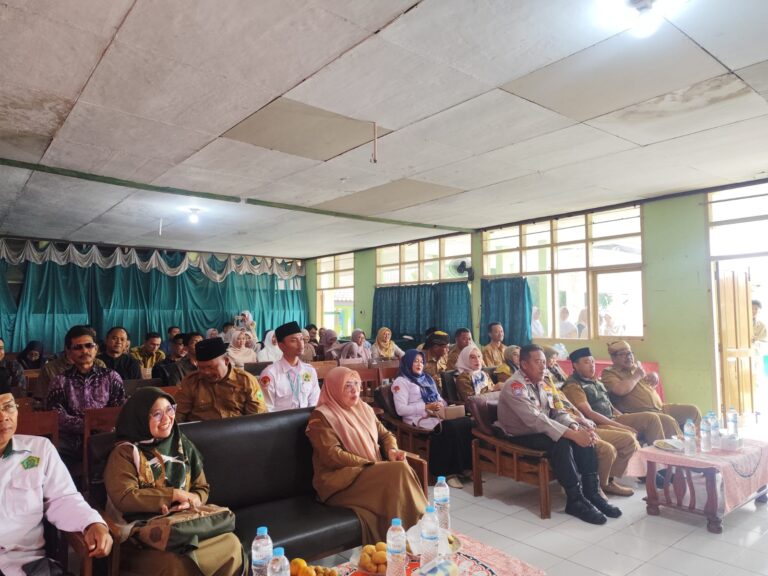 Halal Bihalal SMPN 1 Cigandamekar Perkuat Silaturahmi dan Kamtibmas