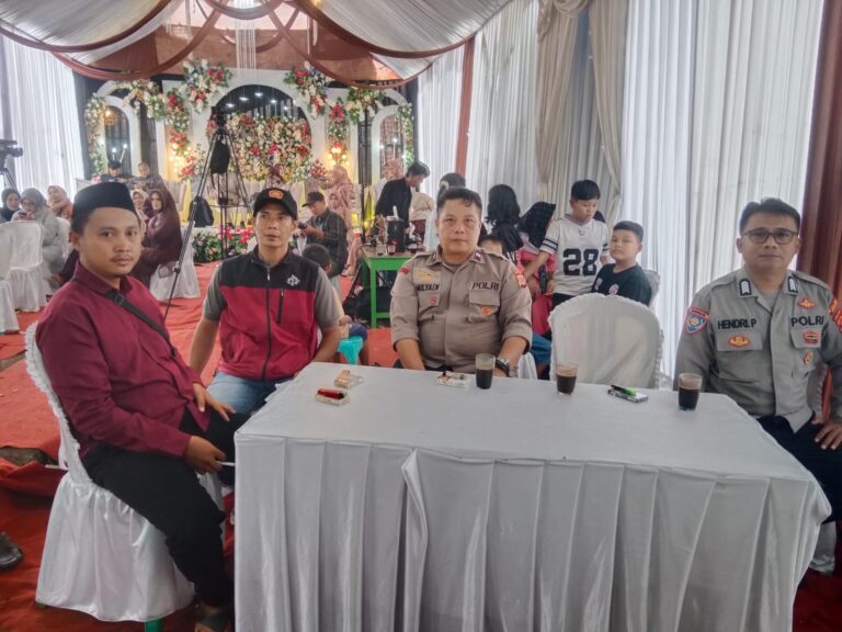 Pengamanan Organ Dangdut, Bhabinkamtibmas Hadir Beri Rasa Aman di Desa Sukadana