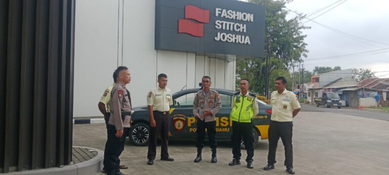 Polsek Cidahu Lakukan Patroli Dialogis dengan Satpam Pabrik Garmen Cieurih