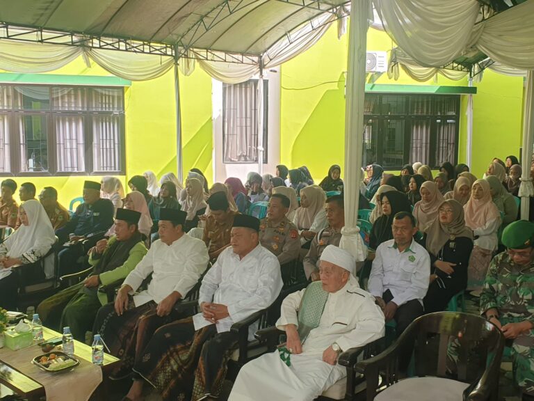 Pererat Silaturahmi Akademika, PLH Kapolsek Kadugede Hadiri Halalbihalal di Universitas Bakti Husada Indonesia