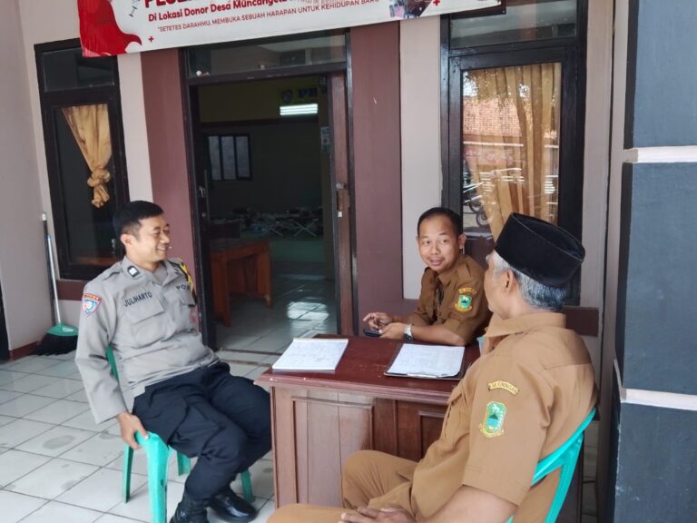 Pasca Lebaran 2026, Bhabinkamtibmas Desa Muncangela Sambangi Perangkat Desa