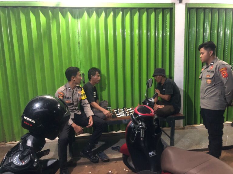 “Polsek Cibingbin Gelar Patroli Malam, Antisipasi C3 dan Gangguan Kamtibmas”