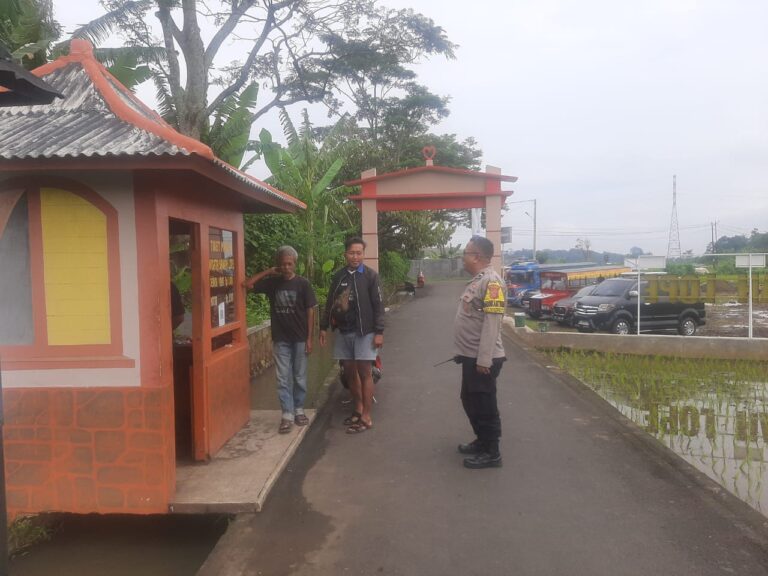 Piket Polsek Kramatmulya Laksanakan Patroli Siang Jaga Keamanan di Wilayah Hukum Polsek Kramatmulya Sambangi Objek Wisata Sawah Lope Desa Cikaso