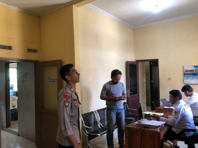 Anggota Patroli Polsek Cibingbin Laksanakan Patroli Dialogis Antisipasi C3, Demi menjaga Kondusifitas diwilayah hukum Polsek Cibingbin’