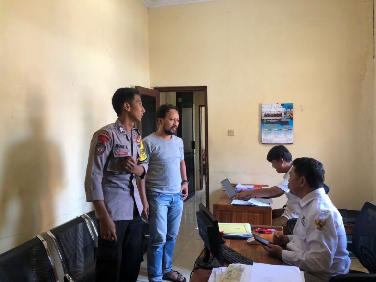 ‘Anggota Patroli Polsek Cibingbin Laksanakan Patroli Dialogis Antisipasi C3, Demi menjaga Kondusifitas diwilayah hukum Polsek Cibingbin’