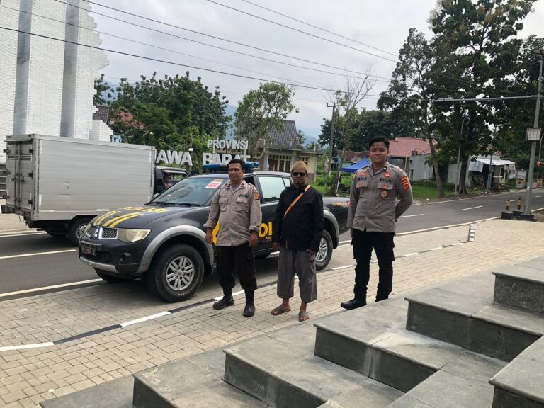 ‘Anggota Patroli Polsek Cibingbin Laksanakan Patroli Dialogis Antisipasi C3, Demi menjaga Kondusifitas diwilayah hukum Polsek Cibingbin’