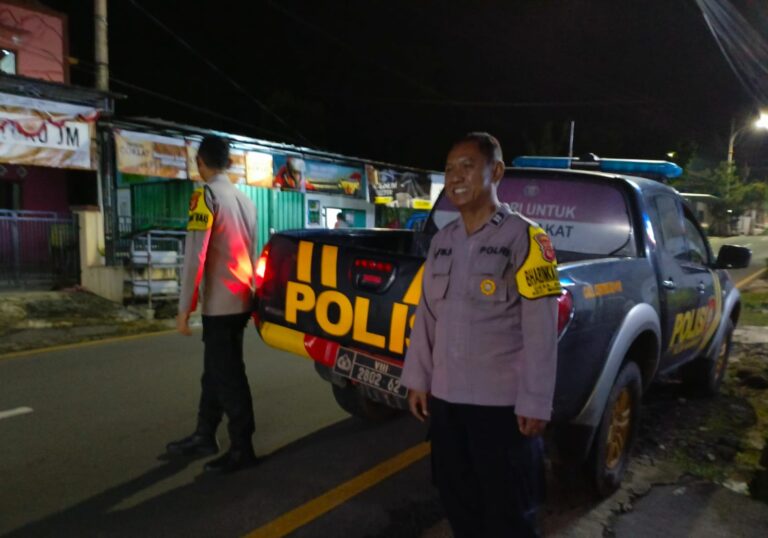 Pastikan Warga Aman hingga Sahur Ka SPKT 1 Polsek Mandirancan Intensifkan Patroli Dini Hari