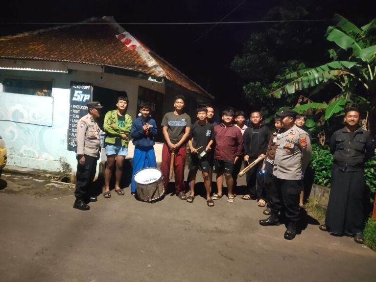 Patroli Dini Hari Polsek Pancalang Gelar KRYD Strong Point dan Sambang Warga, Antisipasi Tawuran, Perang Sarung Demi Jaga Kondusifitas