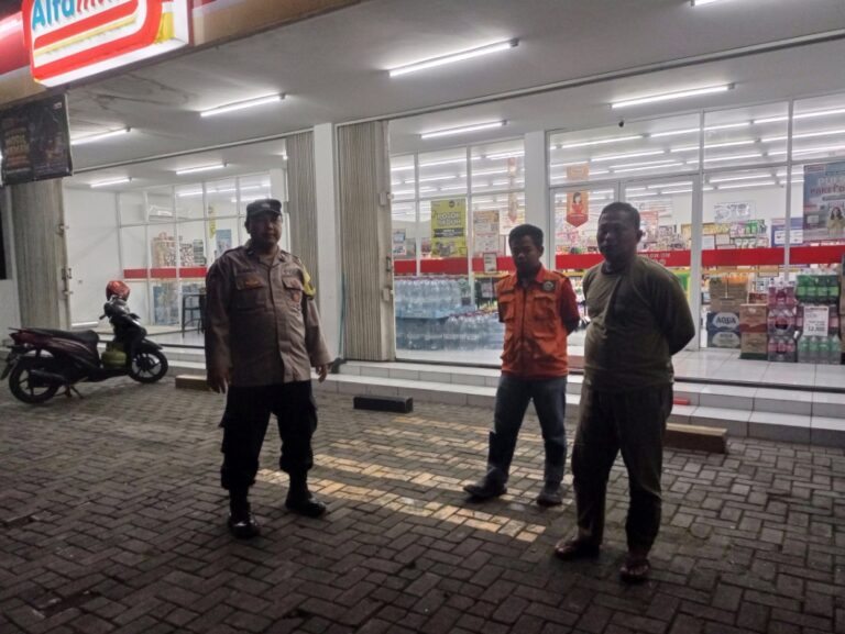 sosialisasi call centre polri, Bhabinkamtibmas polsek cigugur patroli dialogis monitoring alfamart Cipari