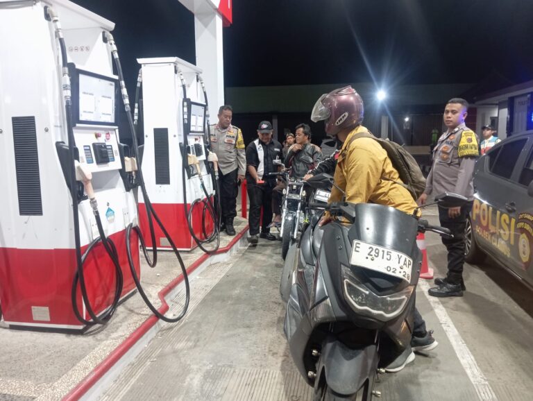 Sinergi Polisi dan Masyarakat Jaga Keamanan di SPBU Caracas