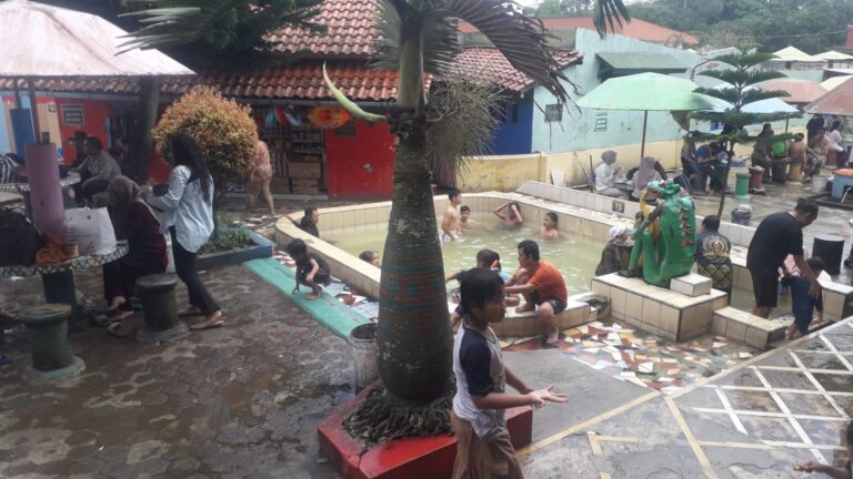 Polsek Cilimus Tingkatkan Kewaspadaan di Kawasan Wisata Saat Arus Balik