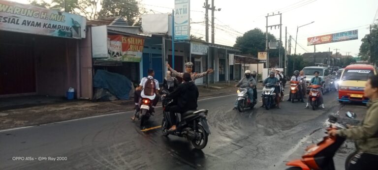 Sinergi Polisi dan Masyarakat Ciptakan Pagi Aman di Cilimus