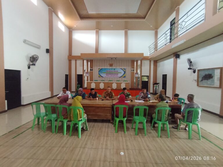 SINERGITAS BABINSA DAN BHABINKAMTIBMAS DALAM MONITORING PENYALURAN BANTUAN LANGSUNG TUNAI SUMBER DANA DESA (BLT DD)