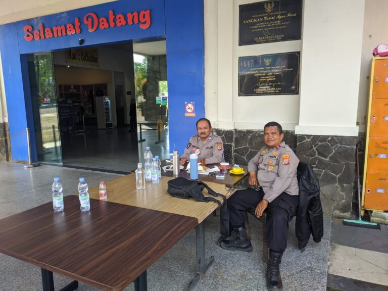 Polsek Cilimus Hadir di Tengah Masyarakat, Pengamanan Wisata Sangkan Aqua Park Berjalan Humanis