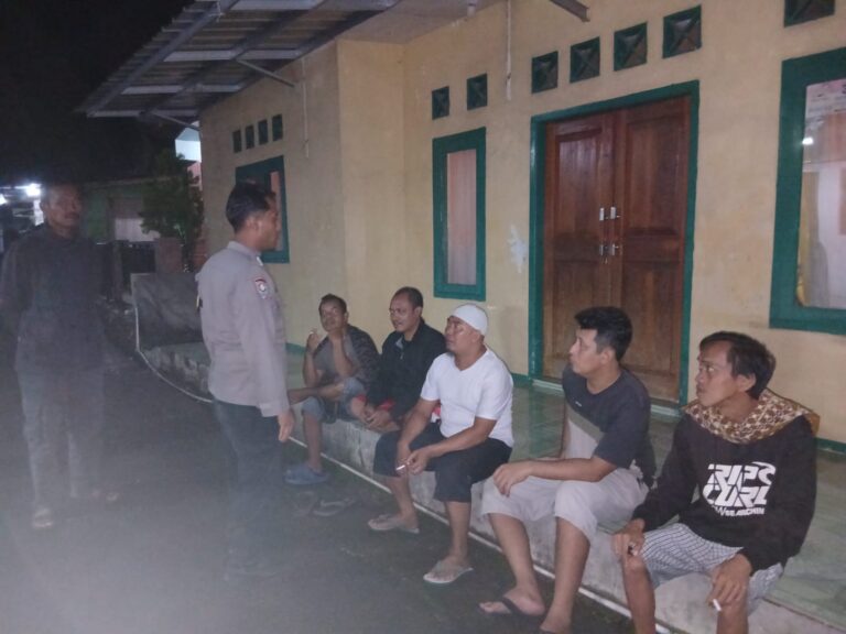 Polsek Ciwaru Intensifkan Sambang Warga, Perkuat Kamtibmas di Malam Hari