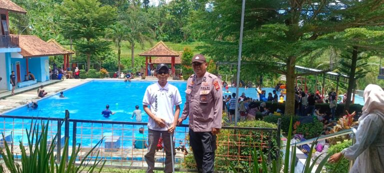 Patroli Siang Hari, Polsek Subang Antisipasi C3 dan Gangguan Kamtibmas.