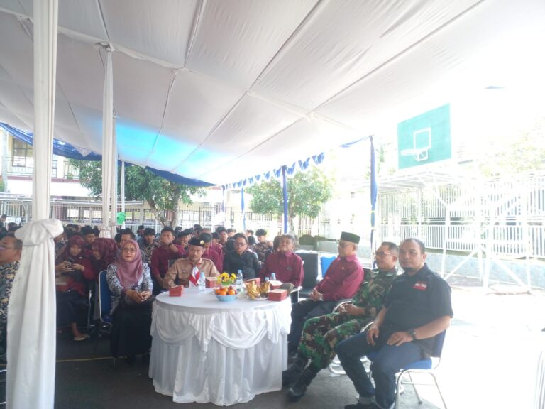 Pelepasan 305 Siswa Kelas XII SMA N 1 Ciwaru Berlangsung Khidmat