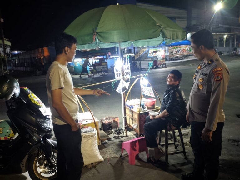 Patroli KRYD Malam Hari, Polsek Cilimus Antisipasi C3 di Pasar