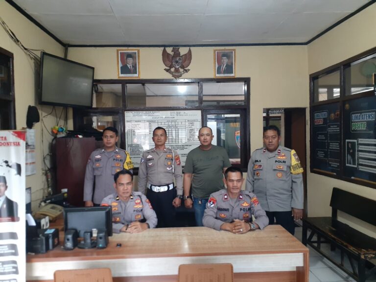 Pelayanan Humanis Personel Polsek Cilimus Ciptakan Situasi Aman dan Nyaman
