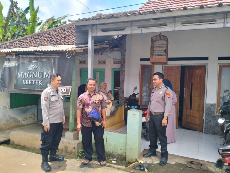Polsek Cidahu Lakukan Patroli Dialogis, Sambang Warga Cidahu