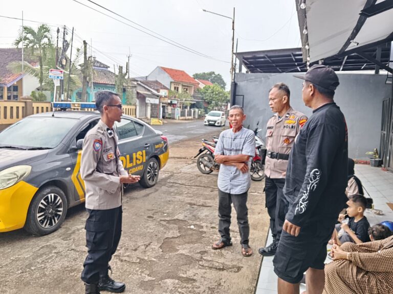 Polsek Cidahu Lakukan Patroli Dialogis, Sampaikan Himbauan Kamtibmas kepada Warga