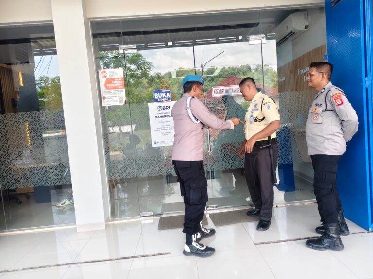 Polsek Ciwaru Koordinasi Dengan Security Perbankan Guna Tingkatkan Keamanan Nasabah