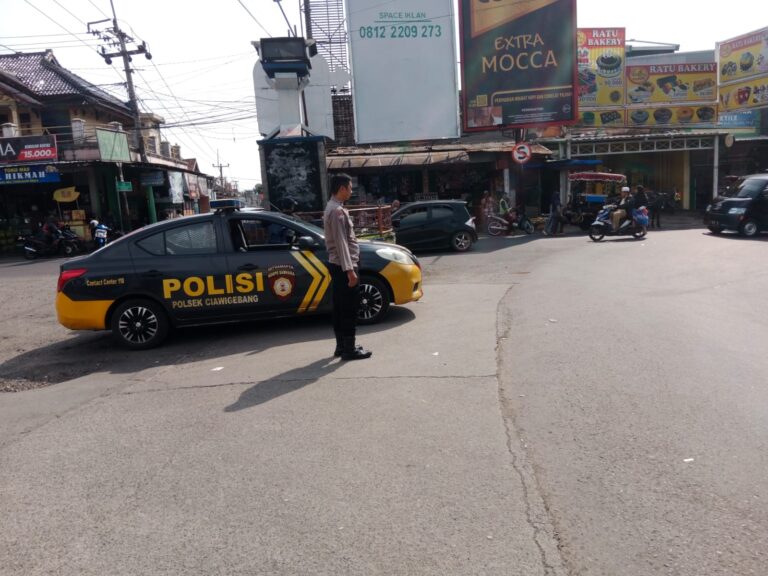 Patroli KRYD Siang Hari, Bhabinkamtibmas Polsek Ciawigebang Antisipasi C3 dan Gangguan Kamtibmas di Wilayah Polsek Ciawigebang