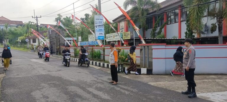 Giat PH pagi rutin anggota Polsek Subang, demi terciptanya kenyamanan berlalulintas.
