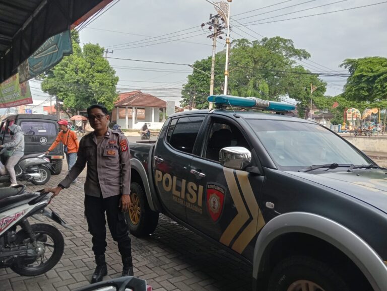 POLSEK LURAGUNG MELAKSANAKAN PATROLI MEMBERIKAN HIMBAUAN AGAR TETAP JAGA KEAMANAN