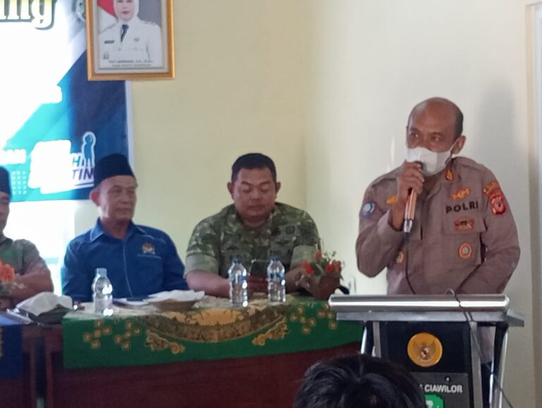 Kapolsek Ciawigebang Hadiri Rembuk Stunting di Ciawilor Dukung Percepatan Penurunan Stunting Tahun 2026
