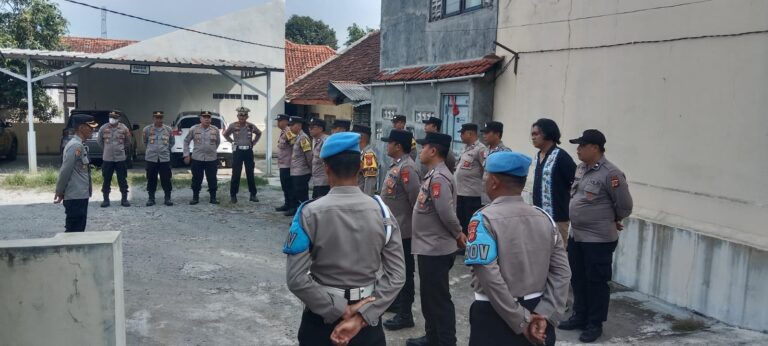 Ciptakan Situasi Aman, Polsek Ciawigebang Gelar Apel Pengamanan Nobar