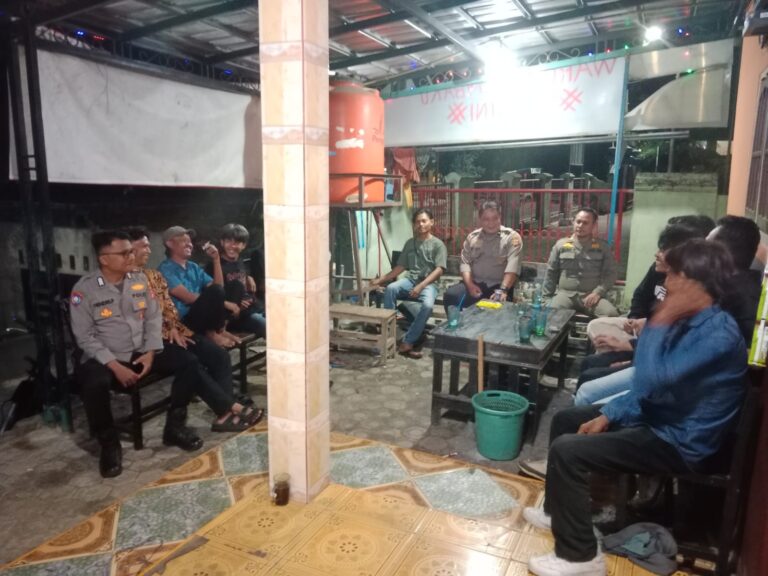 Jaga Kondusifitas Malam Takbiran Idul Adha, Personel Polsek Ciawigebang Bersama Pol PP Gelar Patroli KRYD Malam Hari