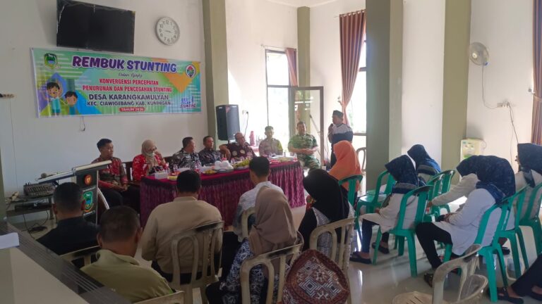 Bhabinkamtibmas Desa Karangkamulyan Hadiri Rembuk Stunting