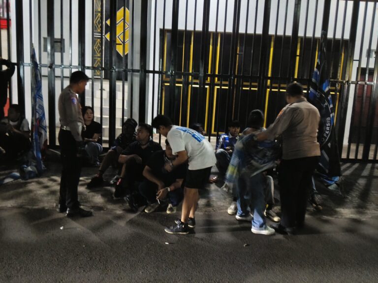 Patroli Malam Hari, Kanit Lantas Polsek Ciawigebang Imbau Remaja Jaga Kamtibmas Pasca Idul Adha 1447 H