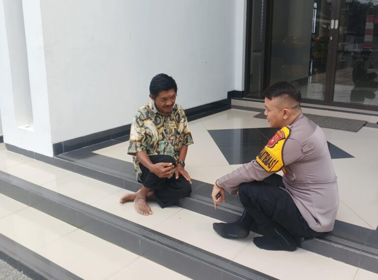 Analisis Dinamika Cuaca dan Keamanan Pedesaan, Bhabinkamtibmas Polsek Mandirancan Temui Tokoh Masyarakat Cirea