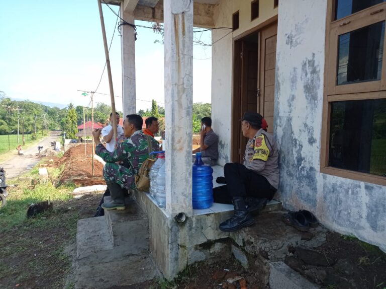 Kapolsek Pancalang Pimpin Patroli Dialogis KRYD di Desa Patalagan, Sampaikan Himbauan Kamtibmas dan Perkuat Antisipasi C3 Demi Menjaga Situasi Wilayah Tetap Kondusif